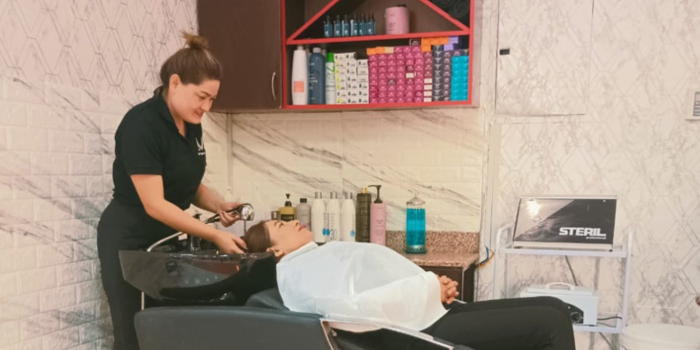 Salon offers dubai